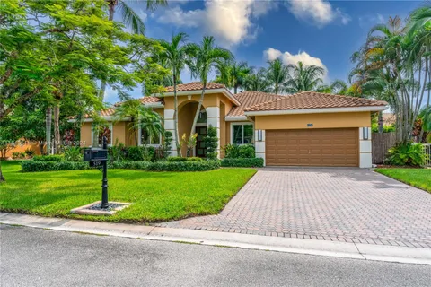 519 NW 120th Dr, Coral Springs FL 33071