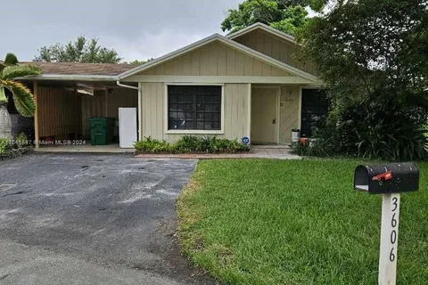 3606 W Bell Dr # 64, Davie FL 33328