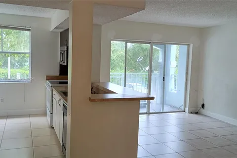 165 NW 96th Ter # 201, Pembroke Pines FL 33024