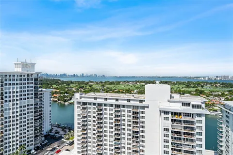 5757 Collins Ave # 3, Miami Beach FL 33140