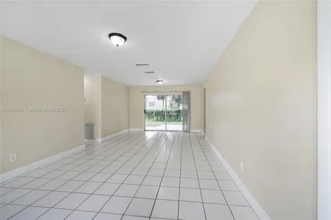 2340 SW 68th Ter, Miramar FL 33023