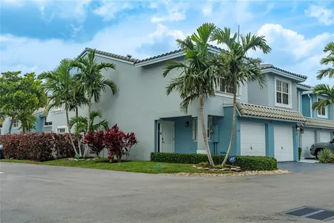 858 Jeffery St, Boca Raton FL 33487