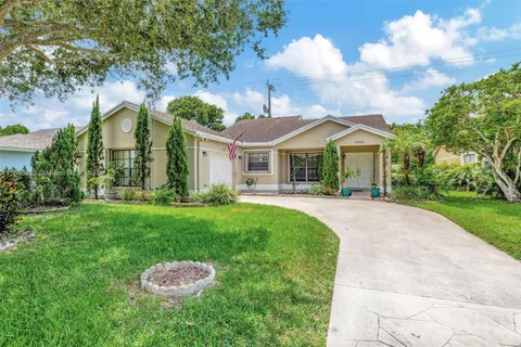 10026 NW 70th St, Tamarac FL 33321