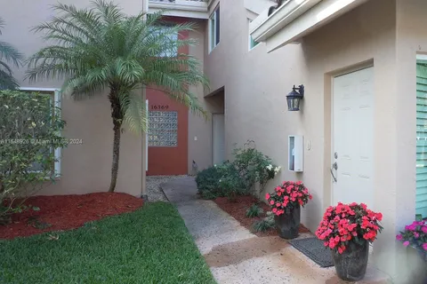 16369 Malibu Dr # 53, Weston FL 33326