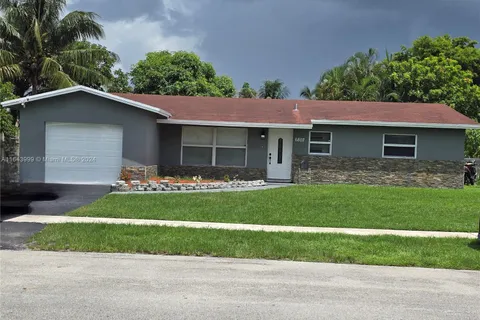 6807 Oakmont, North Lauderdale FL 33068