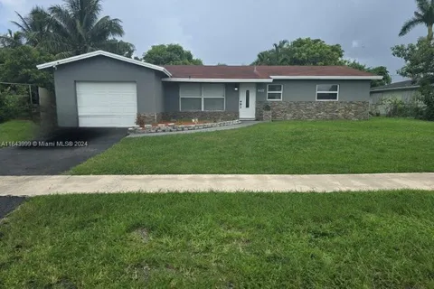 6807 Oakmont, North Lauderdale FL 33068