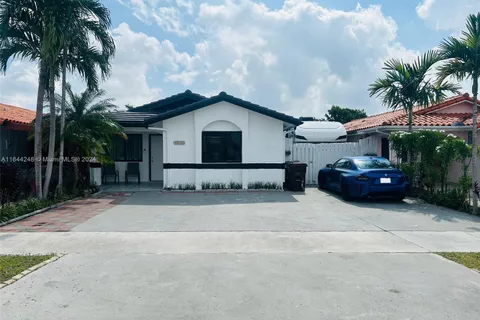 6919 W 29th Way, Hialeah FL 33018