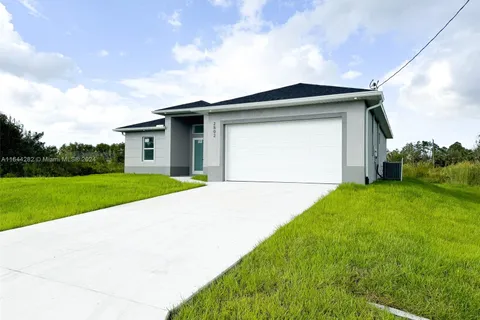 2802 22nd St, Lehigh Acres FL 33971