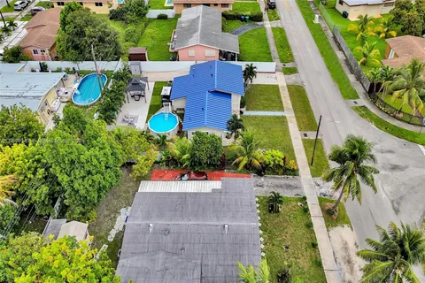 17400 NW 16th Ave, Miami Gardens FL 33169