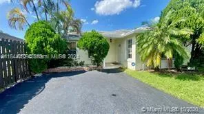 5722 NW 101st Ct, Doral FL 33178