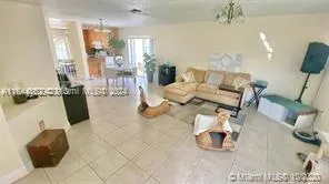 5722 NW 101st Ct, Doral FL 33178