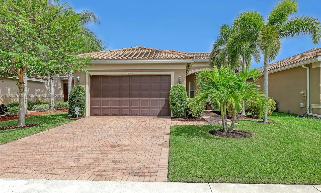 8420 Calabria Lakes Dr, Boynton Beach FL 33473