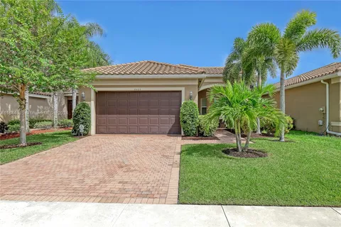 8420 Calabria Lakes Dr, Boynton Beach FL 33473