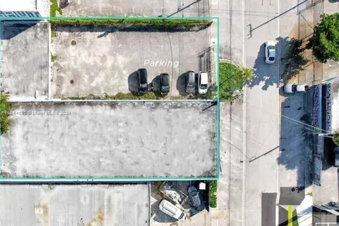 523 NW 28th St, Miami FL 33127