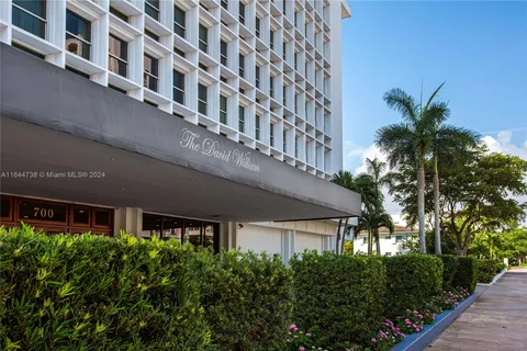 700 Biltmore Way # 1016, Coral Gables FL 33134