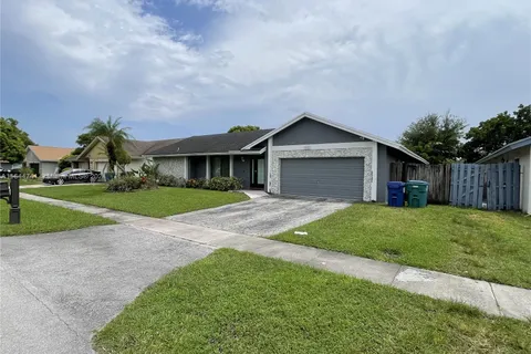 7140 NW 46th St, Lauderhill FL 33319