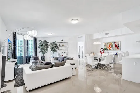 17301 Biscayne Blvd # 1207, North Miami Beach FL 33160