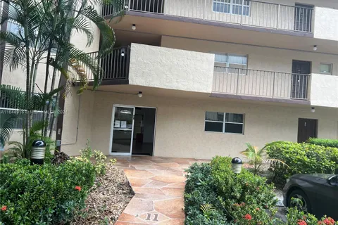 6101 N Falls Cir Dr # 407, Lauderhill FL 33319