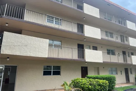 6101 N Falls Cir Dr # 407, Lauderhill FL 33319