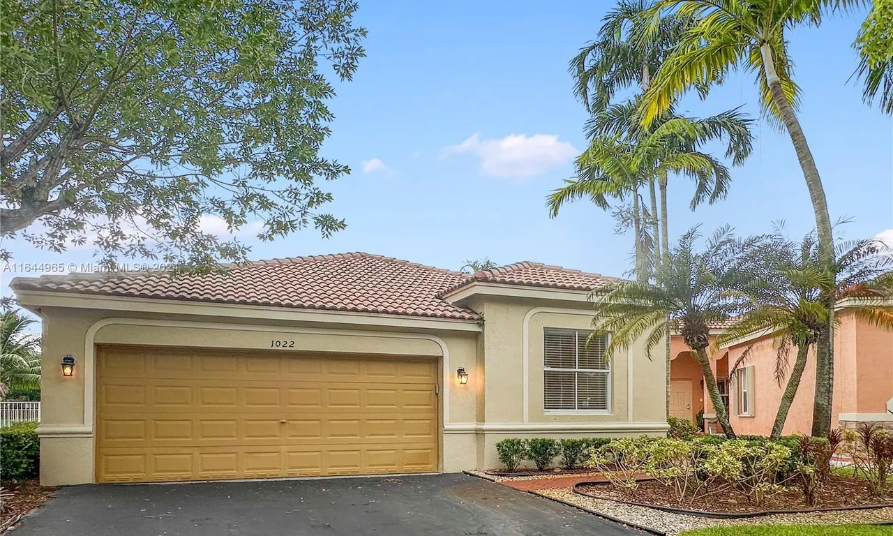 1022 Bluewood Ter, Weston FL 33327