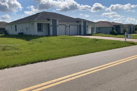 2516 Park RD, Lehigh Acres FL 33971