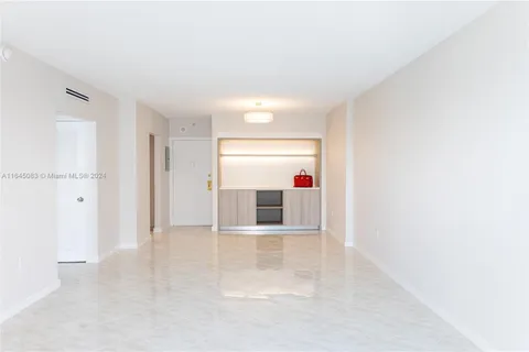 400 Kings Point Drive # 1222, Sunny Isles Beach FL 33160