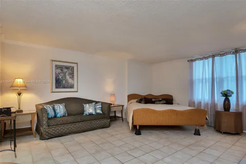 2501 S Ocean Dr # 1003, Hollywood FL 33019