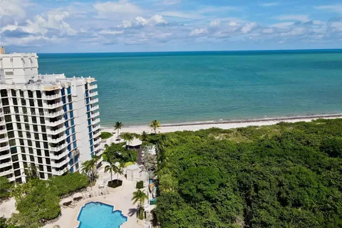 1121 Crandon Blvd # D105, Key Biscayne FL 33149