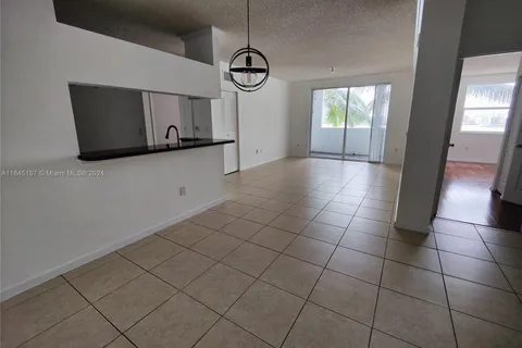 17100 N Bay Rd # 1305, Sunny Isles Beach FL 33160