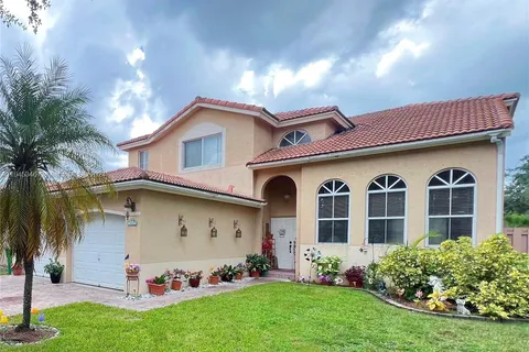 14422 N Royal Cove Cir, Davie FL 33325