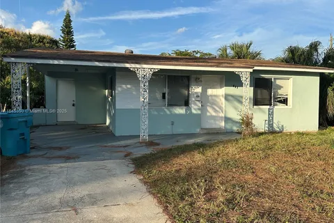 111 SW 5th Ave, Boynton Beach FL 33435