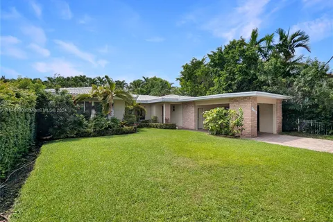 6140 Pine Tree Dr, Miami Beach FL 33140