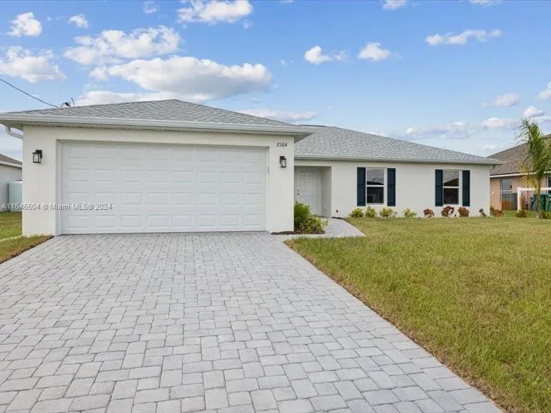 2104 NW 16th PL, Cape Coral FL 33993