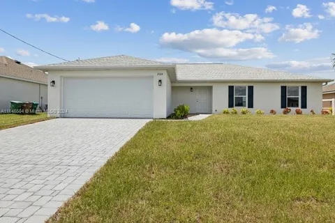 2104 NW 16th PL, Cape Coral FL 33993