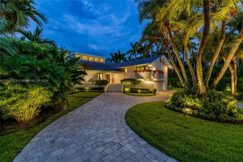 7425 Los Pinos Blvd, Coral Gables FL 33143