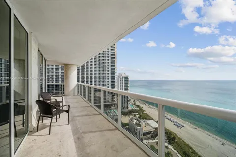 1800 S OCEAN DR # 2401, Hallandale Beach FL 33009