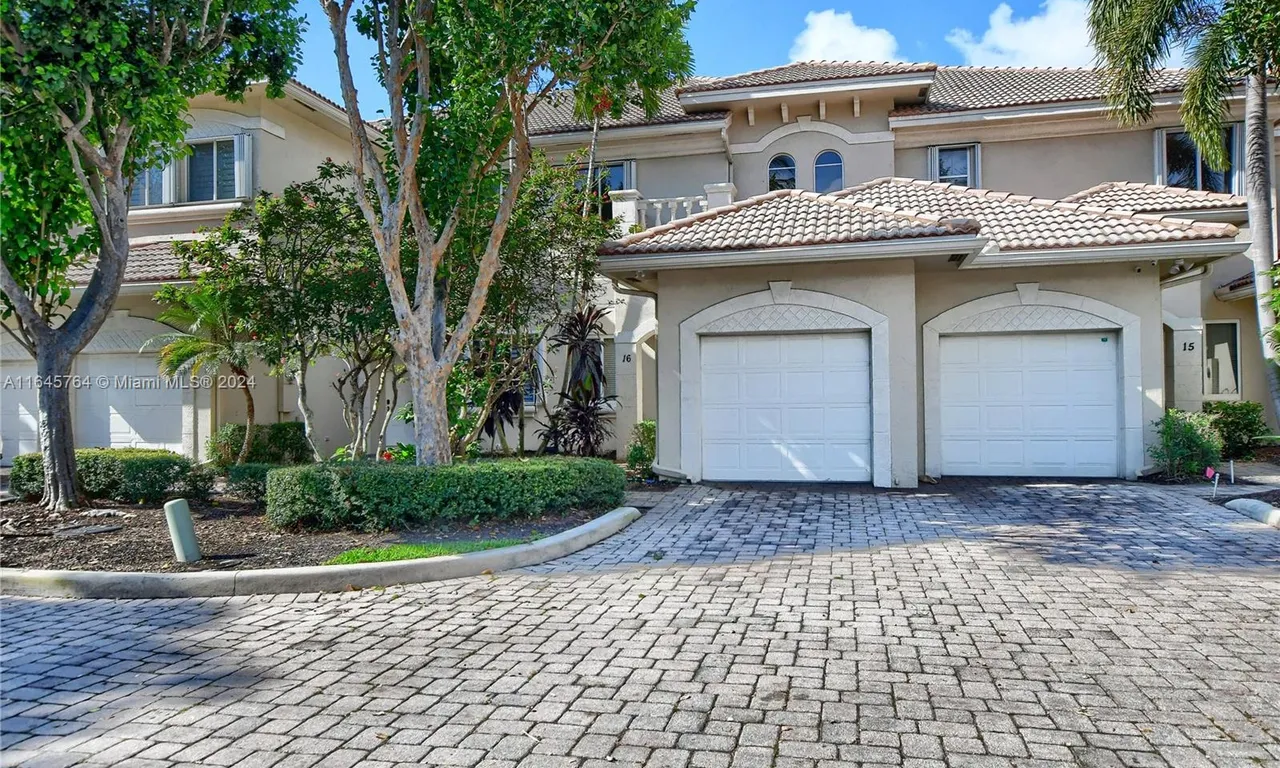 23 Royal Palm Way # 16, Boca Raton FL 33432