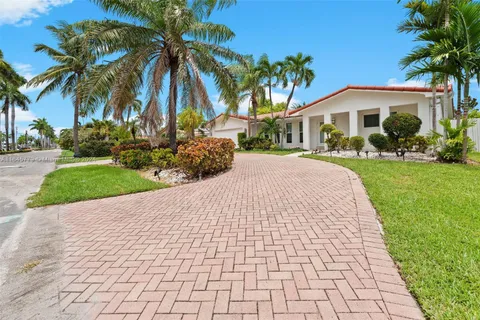 649 Layne Blvd # 0, Hallandale Beach FL 33009