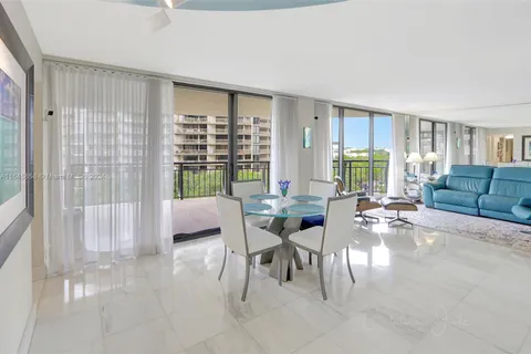 2843 S Bayshore Dr # 8B, Coconut Grove FL 33133