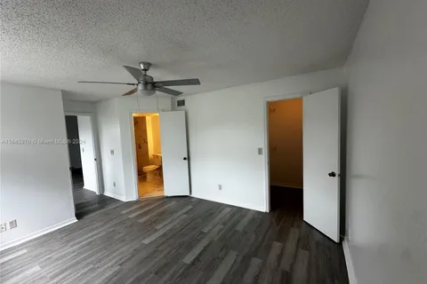 457 Vista Isles Dr # 2122, Sunrise FL 33325