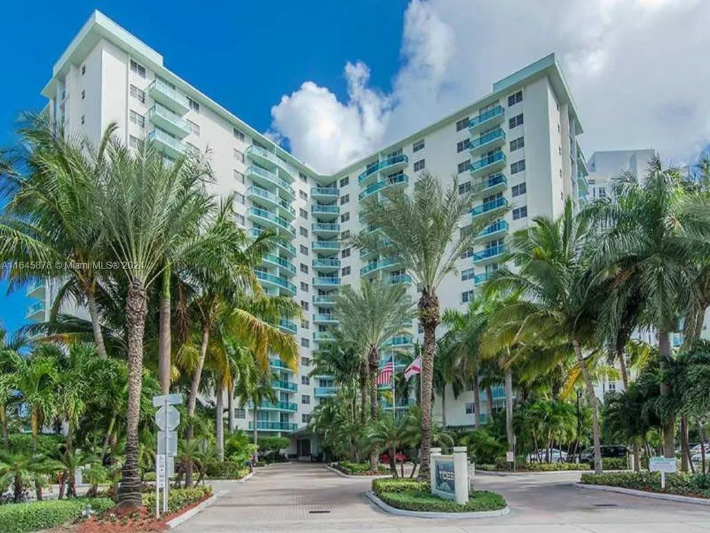 3801 S Ocean # 2W, Hollywood FL 33019