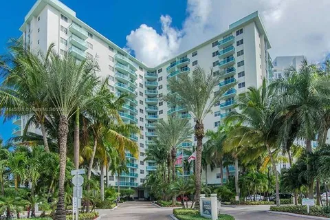 3801 S Ocean # 2W, Hollywood FL 33019