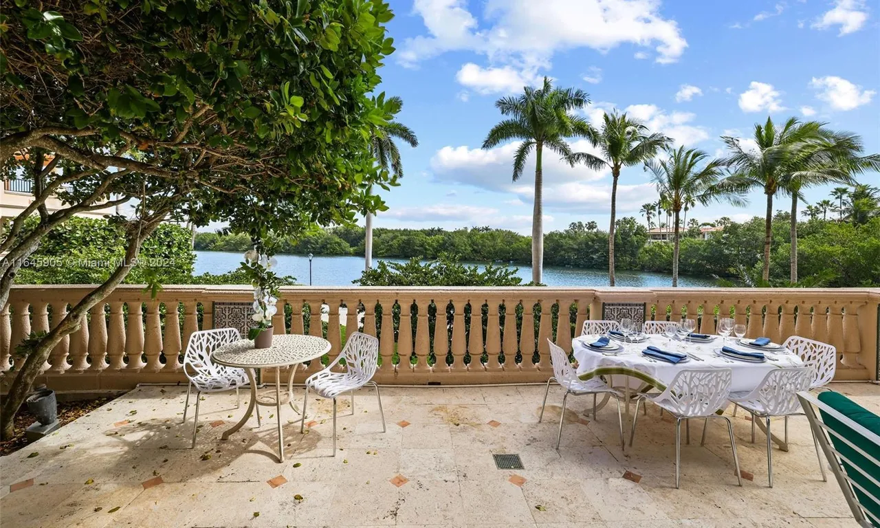 13647 Deering Bay Dr # 112, Coral Gables FL 33158