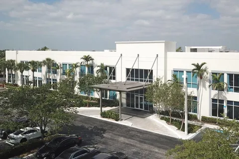 2010 NW 150th Ave # 206, Pembroke Pines FL 33028