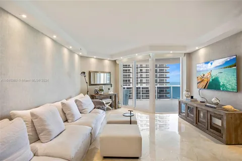 4775 Collins Ave # 2108, Miami Beach FL 33140