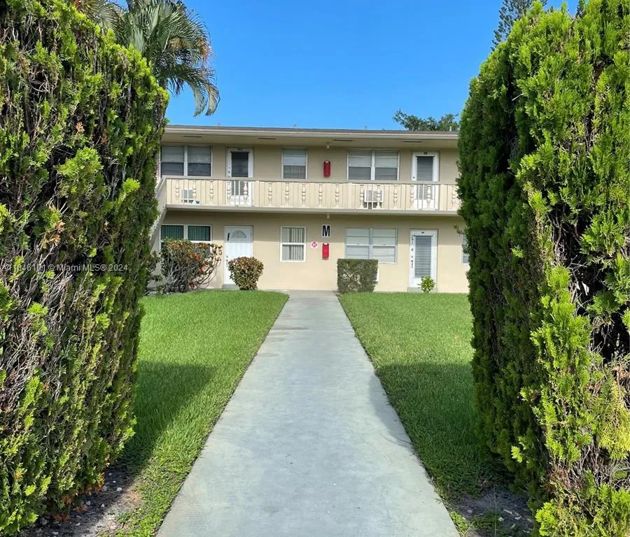 301 Norwich M # 301, West Palm Beach FL 33417