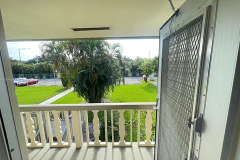 301 Norwich M # 301, West Palm Beach FL 33417