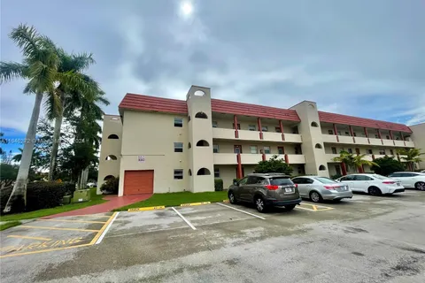 8060 N Sunrise Lakes Dr # 306, Sunrise FL 33322