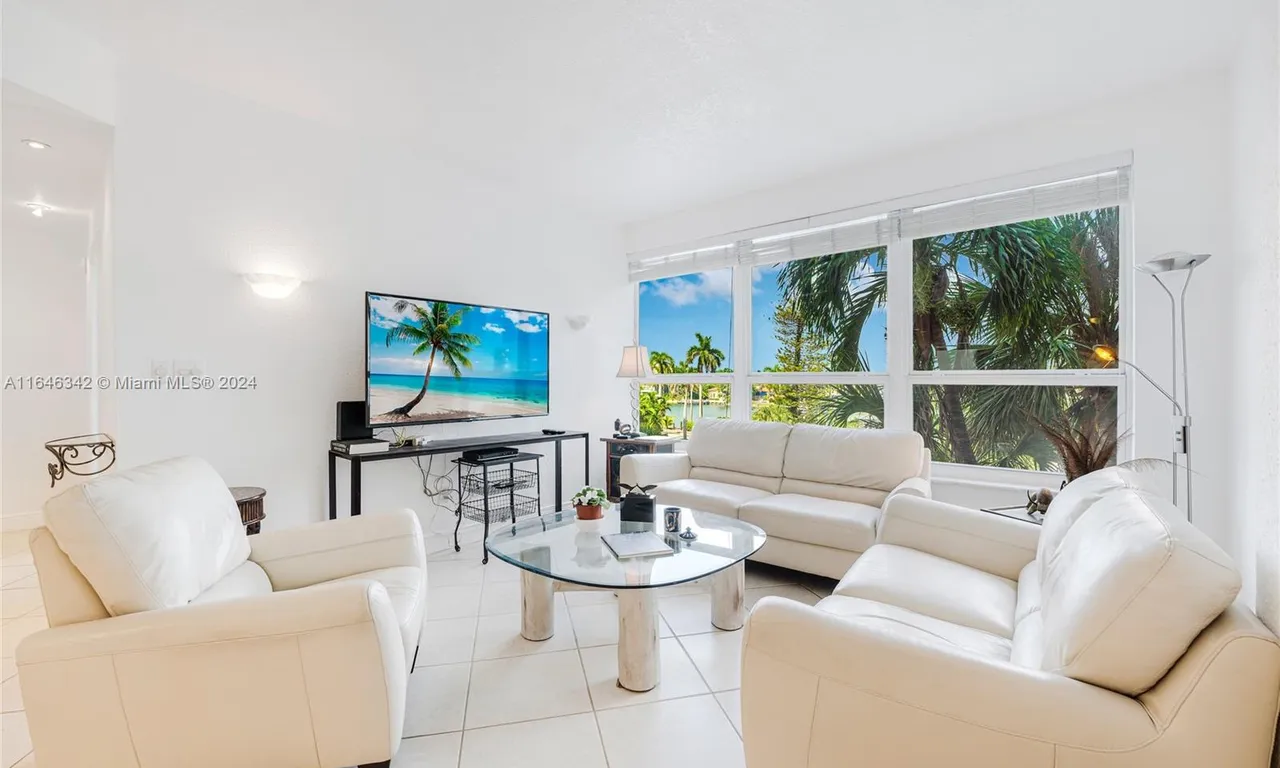 4925 Collins Ave # 3H, Miami Beach FL 33140