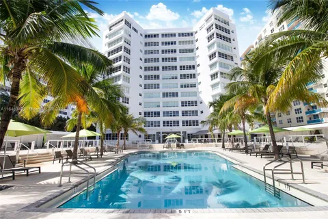 4925 Collins Ave # 3H, Miami Beach FL 33140